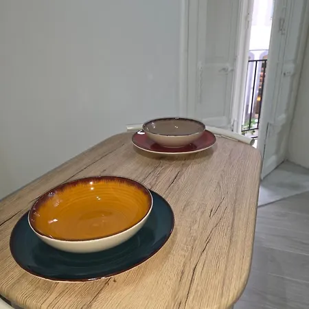 Trasi E Niesci Flat * Παλέρμο