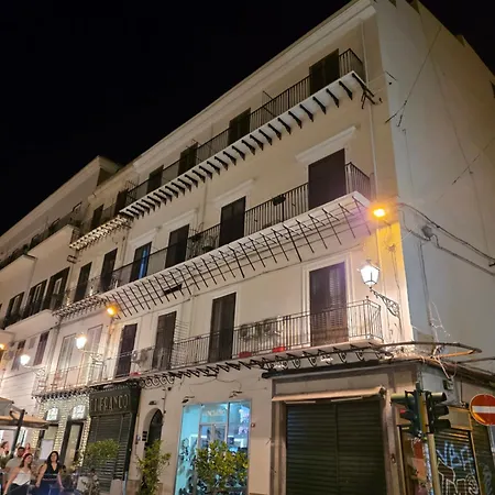 Trasi E Niesci Flat Lägenhet
